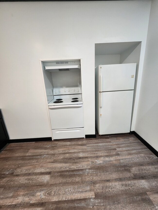 Photo - 1125 W 7th St