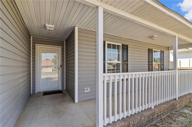 Photo - 124 Hosta Dr