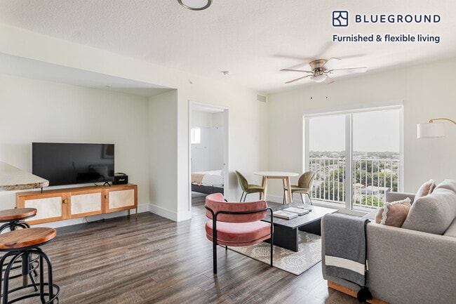 Photo - 1760 NW 7th St Unidad FL1-ID142