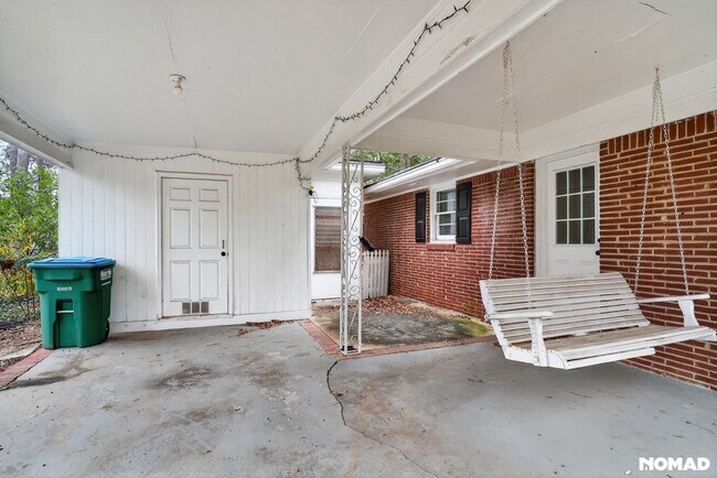 Photo - 2644 Pineland Ave