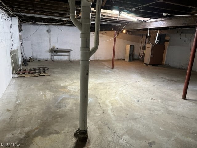 48 6th St