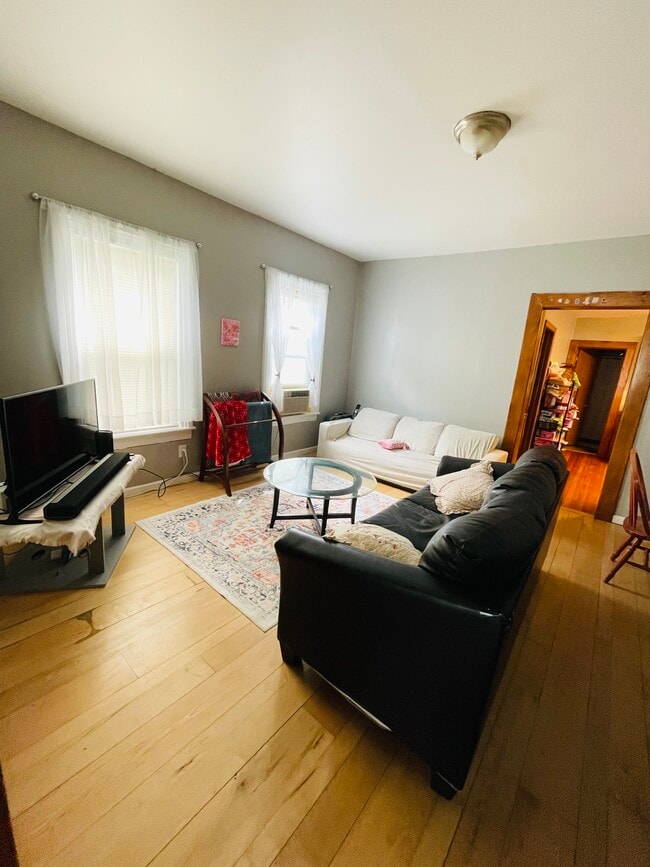 Photo - 41 Seminary Ave