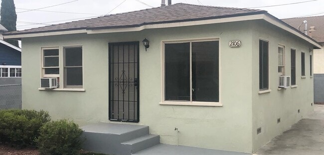 Building Photo - 2106 Vallejo St
