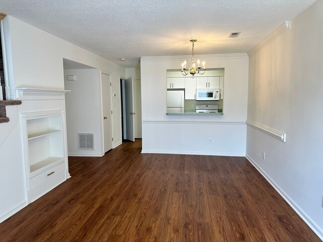 Photo - Condo in La Fontaine Available!