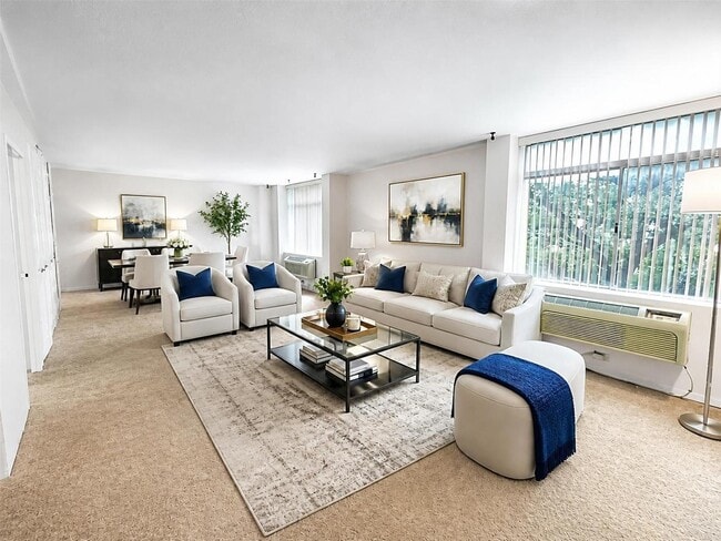 Building Photo - 7520 Hornwood Dr Unit 405