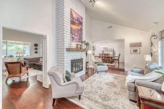 Photo - 8476 N Del Mar Ave