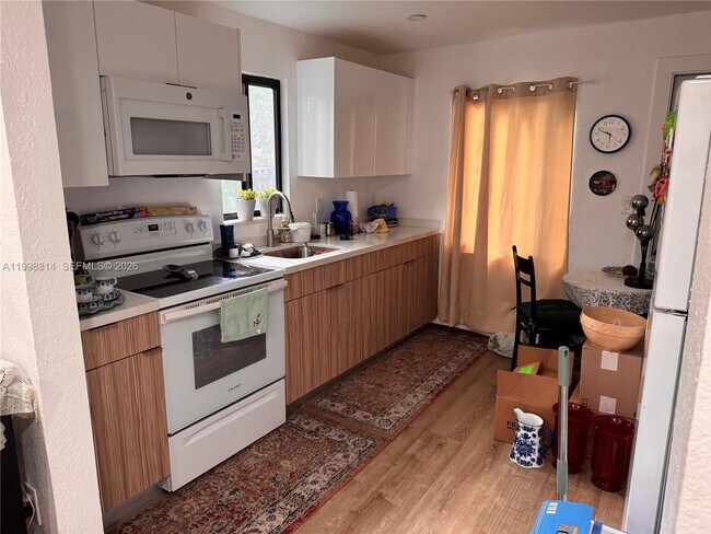 Photo - 2919 NW 92nd St Unidad R