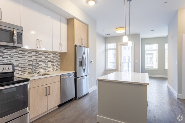 Studio - 622SF