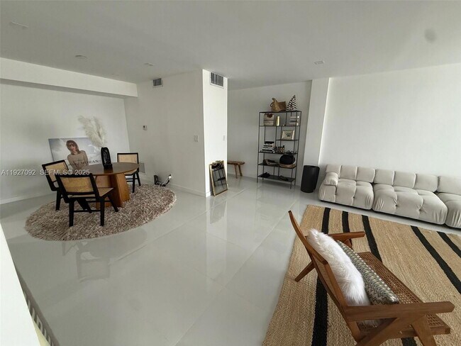 Photo - 9381 E Bay Harbor Dr Unit 402N