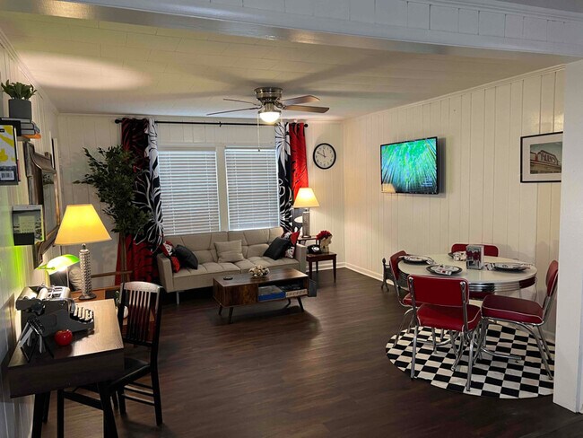 Photo - 301 E Lafayette St Unit 4