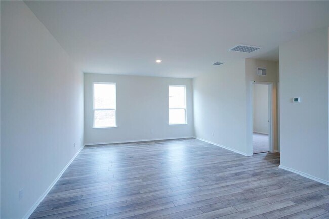 Photo - 145 Cocao Ct