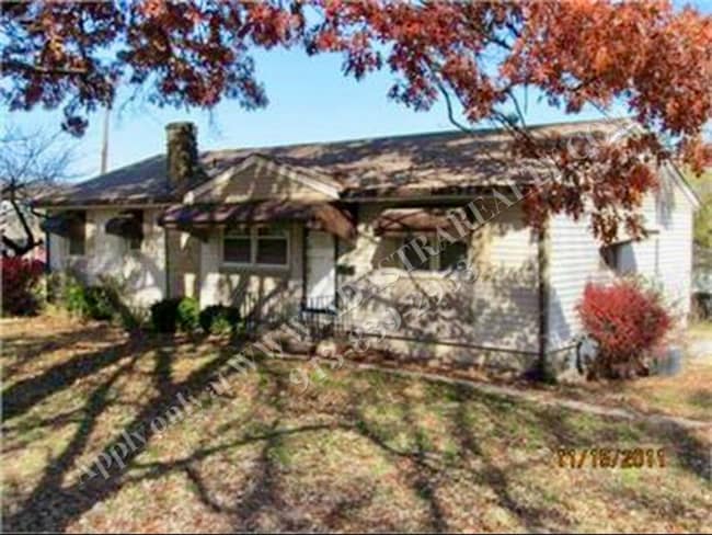 Building Photo - Updated 4 Bed 1 Bath Home in Raytown-Avail...