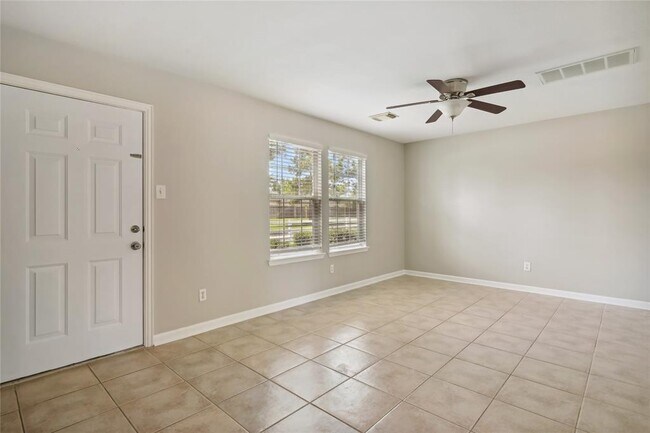 Photo - 6103 Elton Knolls St