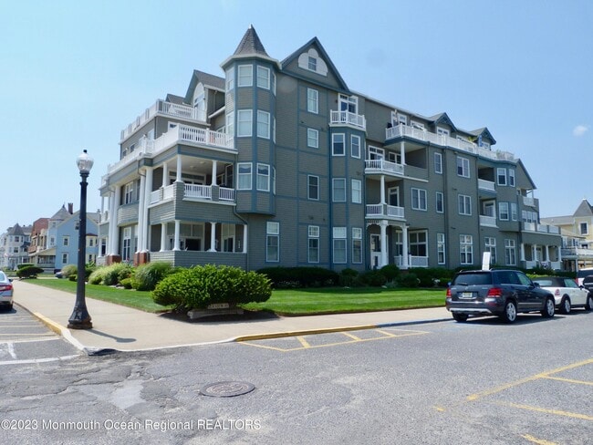 Building Photo - 4 Ocean Ave N Unit 14