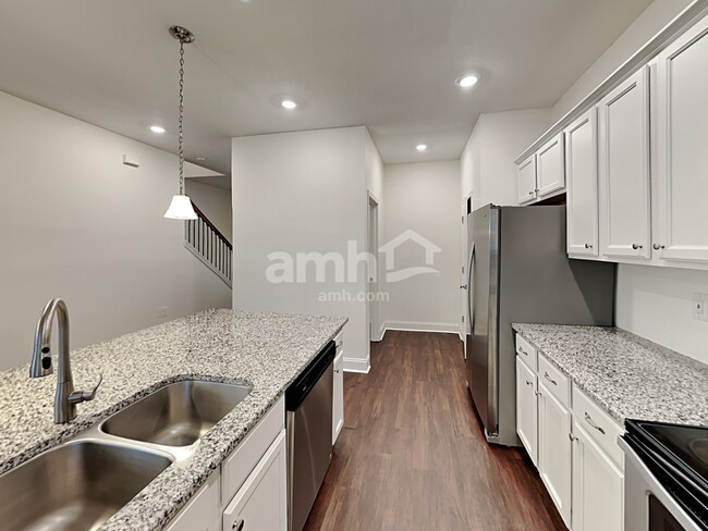 Photo - 405 Pine Terrace Dr