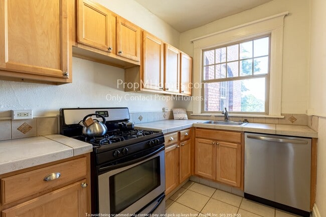Live the NW Portland Lifestyle – Gorgeous ... - Live the NW Portland Lifestyle – Gorgeous ... Condo Unit 307