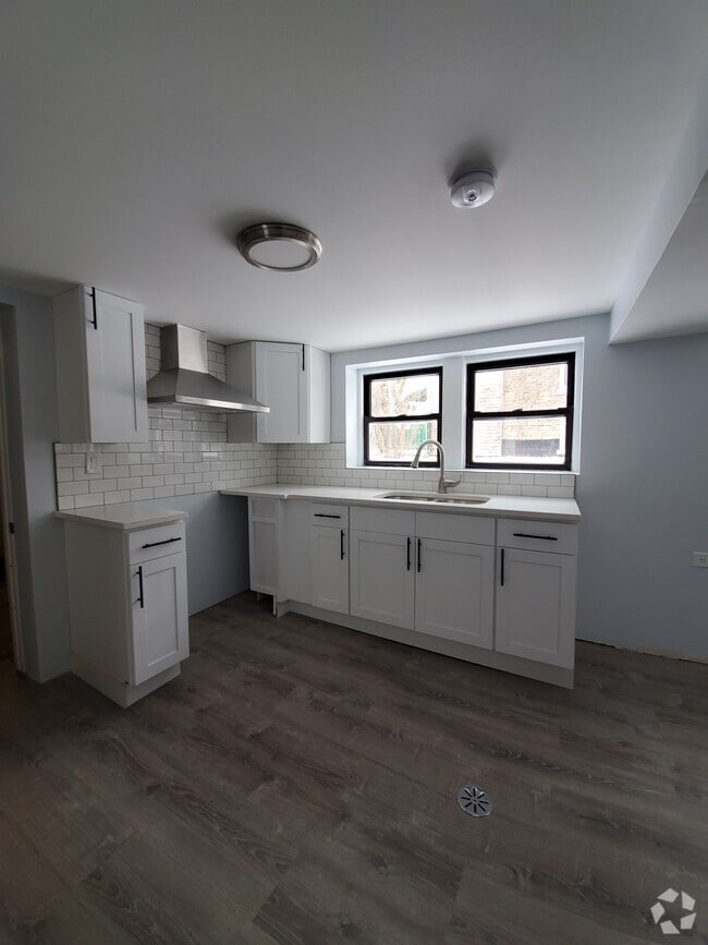 Building Photo - 1231 Clinton Ave Rental