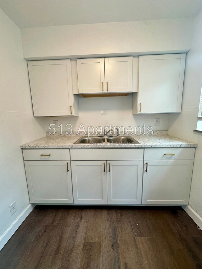 Photo - 1649 Anita Pl Unit 4