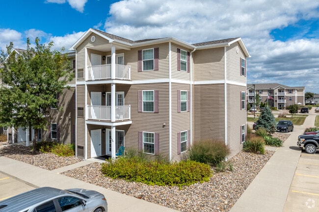 Emerald Reserve Indianola