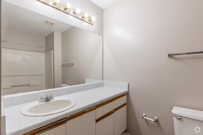 3BR, 2BA - 1,237SF - The Park at 366 Apartments