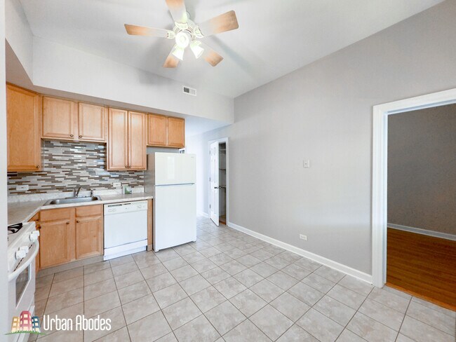 Photo - 2145 W Chicago Ave Unit 1