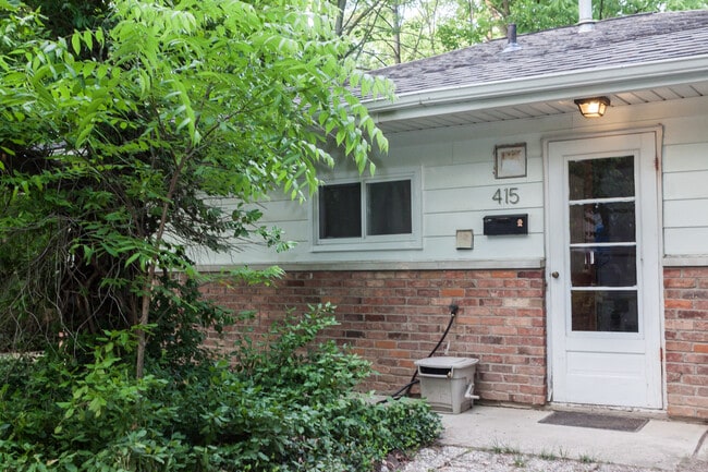 Building Photo - 415 S Revena Blvd Unit 415 S Revena Blvd