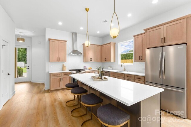 Photo - 2411 Pruitt St