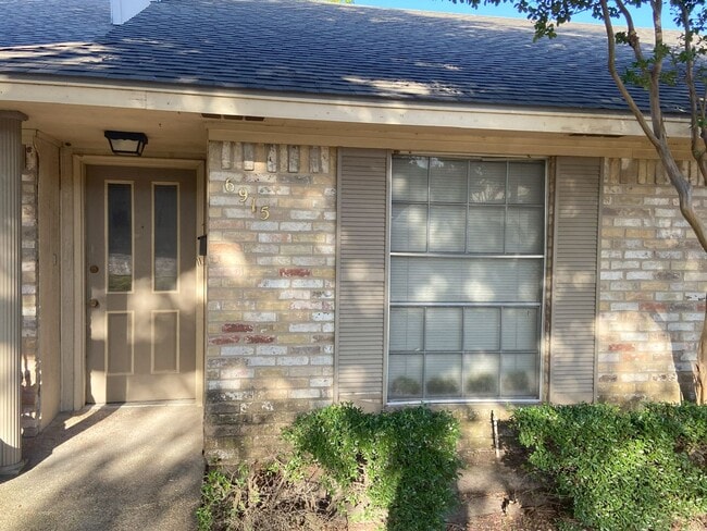 Building Photo - 2-Bedroom Waco ISD Duplex!