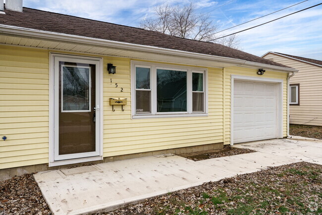 Building Photo - 152 Erie Ave Rental