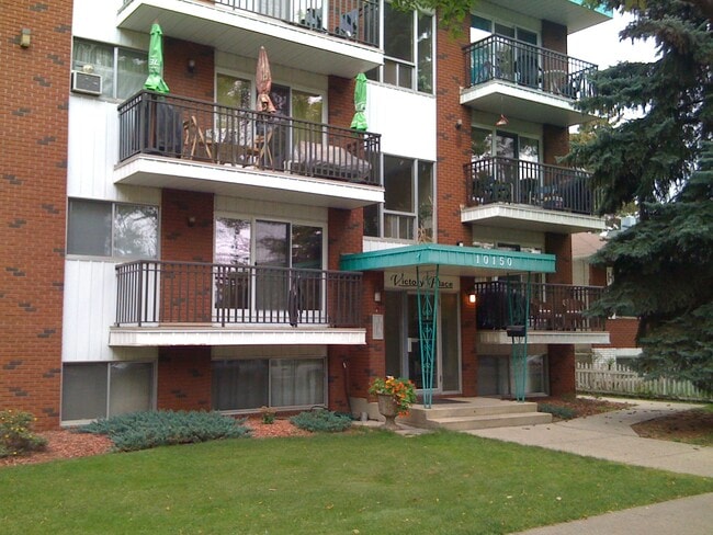 Front of Building - Victory Place Unit 101