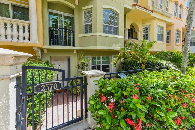 Photo - 2570 Gardens Pkwy