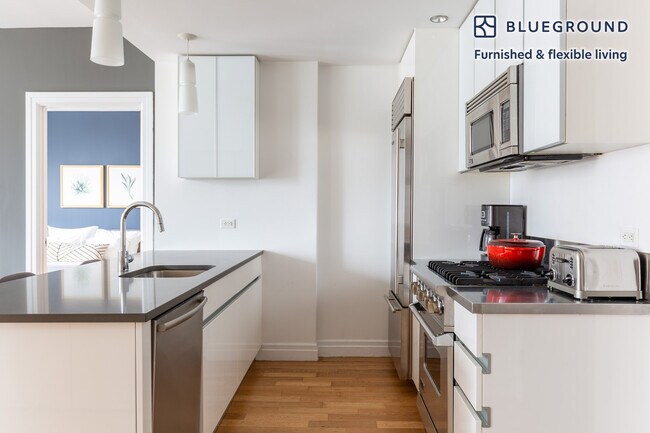 Photo - 550 W 54th St Unit FL28-ID469