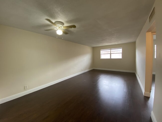 Photo - 450 SW 2nd Ave