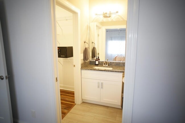 1313 Emerald View Ct