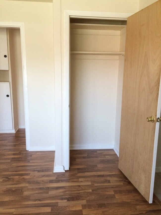 Photo - Saxony Court