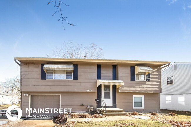Building Photo - 8173 NE San Rafael Dr