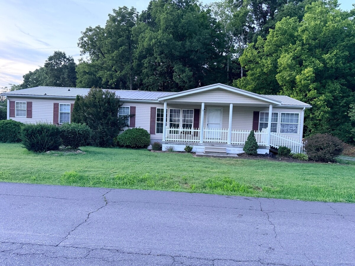 Photo - 106 Jim Elliott Rd