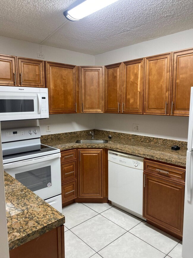 Building Photo - 4709 Sable Pine Cir Unit B1