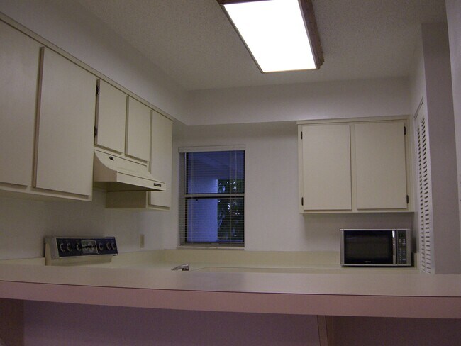 Photo - 5537 Sea Forest Dr Unidad 104