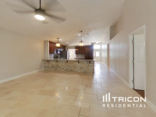 Photo - 1924 S Prairie Dunes Ct