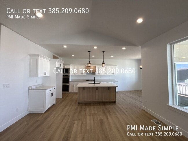 Photo - 1215 N 400 E