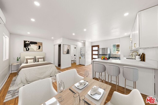 Building Photo - 2115 W 129th St Rental