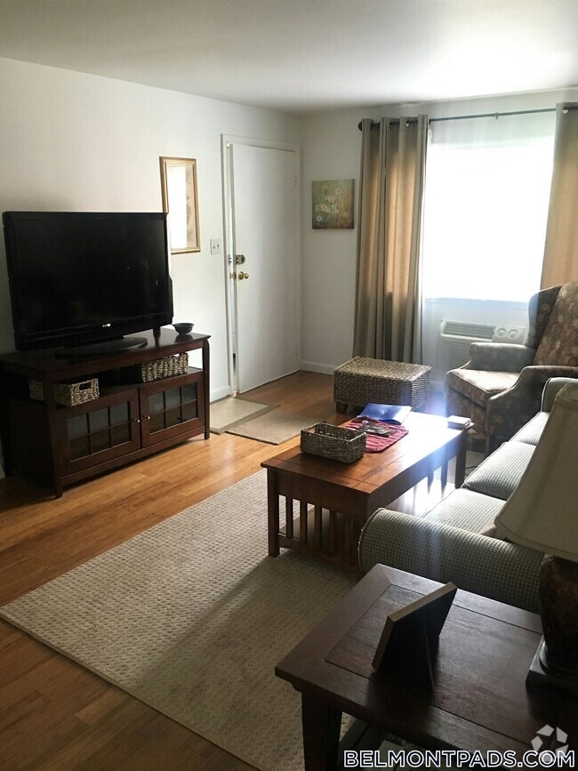 Building Photo - 79 Thingvalla Ave Unit 1 Rental