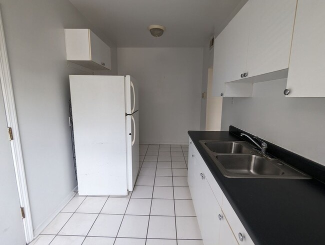 Photo - 3040 N Whipple St Unit 1