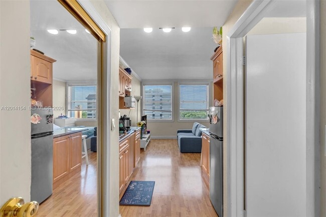 Photo - 700 Biltmore Way Unit 915