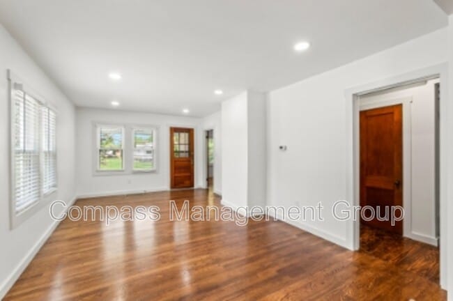 Photo - 3201 Davenport Rd