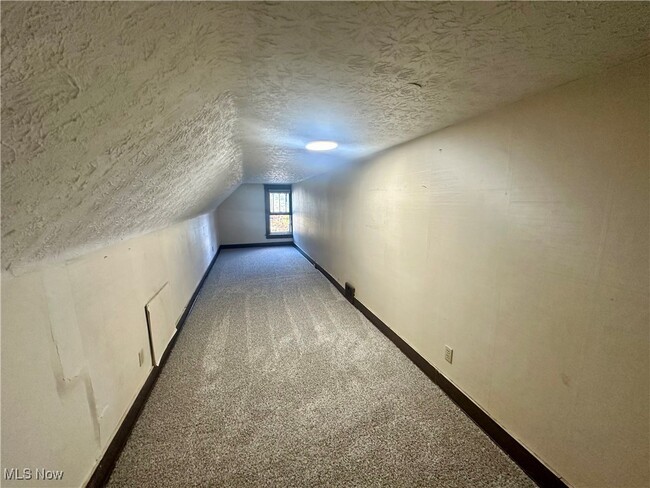 Building Photo - 162 Westwood Ave Unit 162