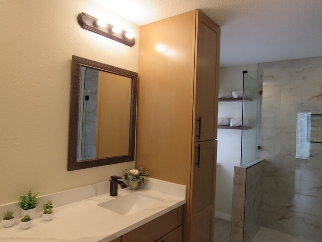 Photo - 10139 Cedaredge Dr