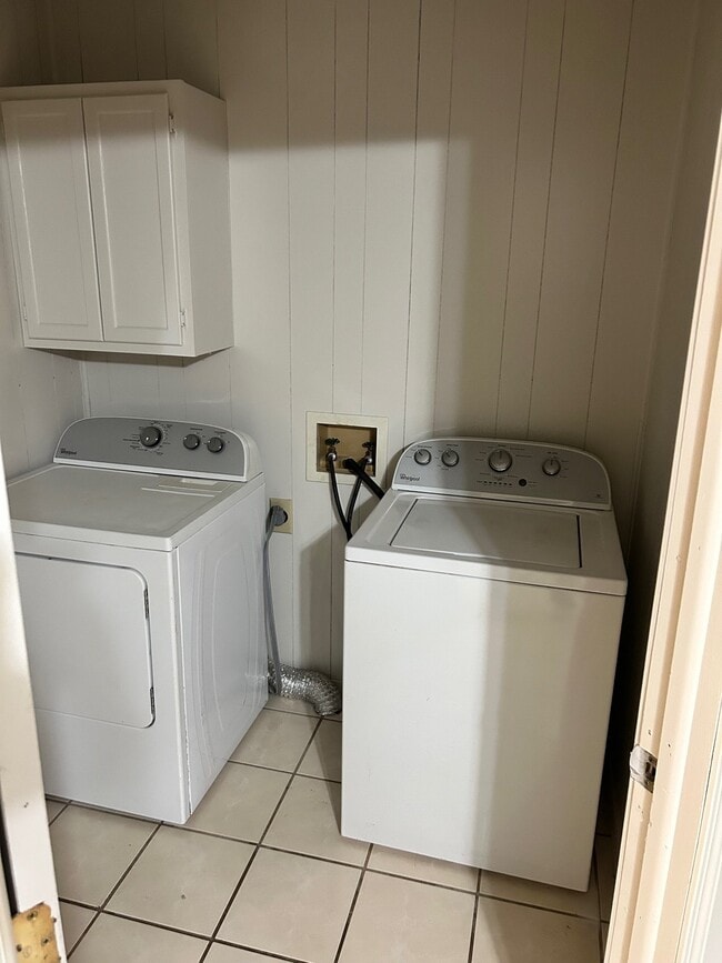 Photo - 1216 Highland Ave Unit b