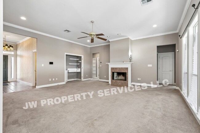 Photo - Spacious 4-Bedroom Home with Modern Comforts in Gretna